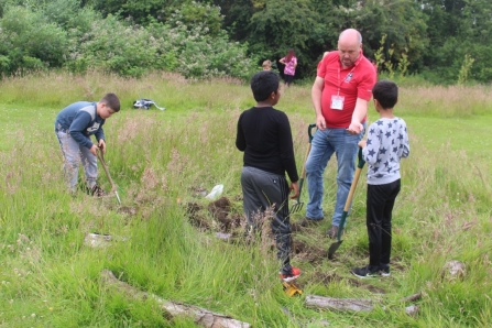 alan and children at forest school
