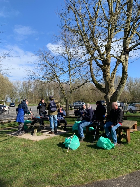 Litter picking at Stanah Credit Amy Shakeshaft
