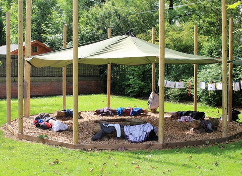Outdoor seating circle